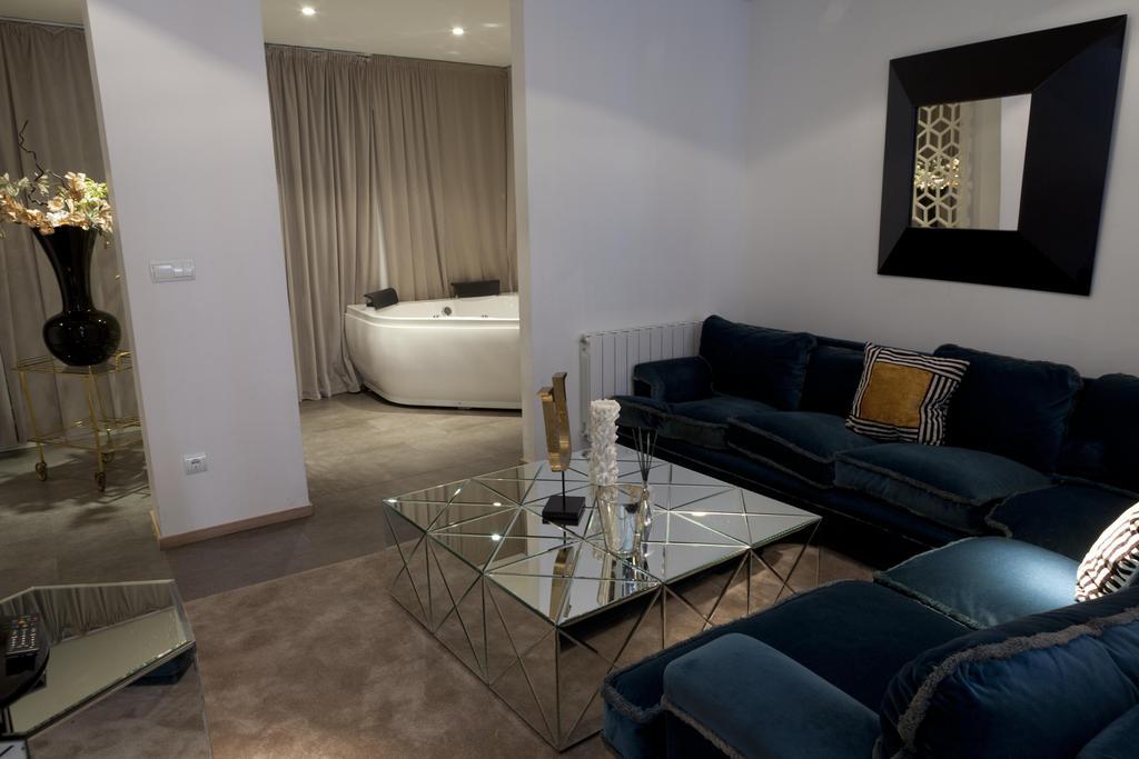 Madrid Central Gran Via Suites Esterno foto